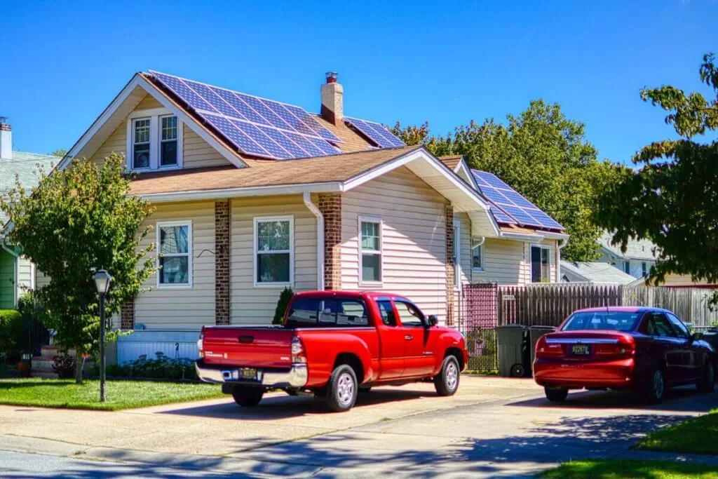 panouri fotovoltaice monocristaline vs policristaline - particularitati
