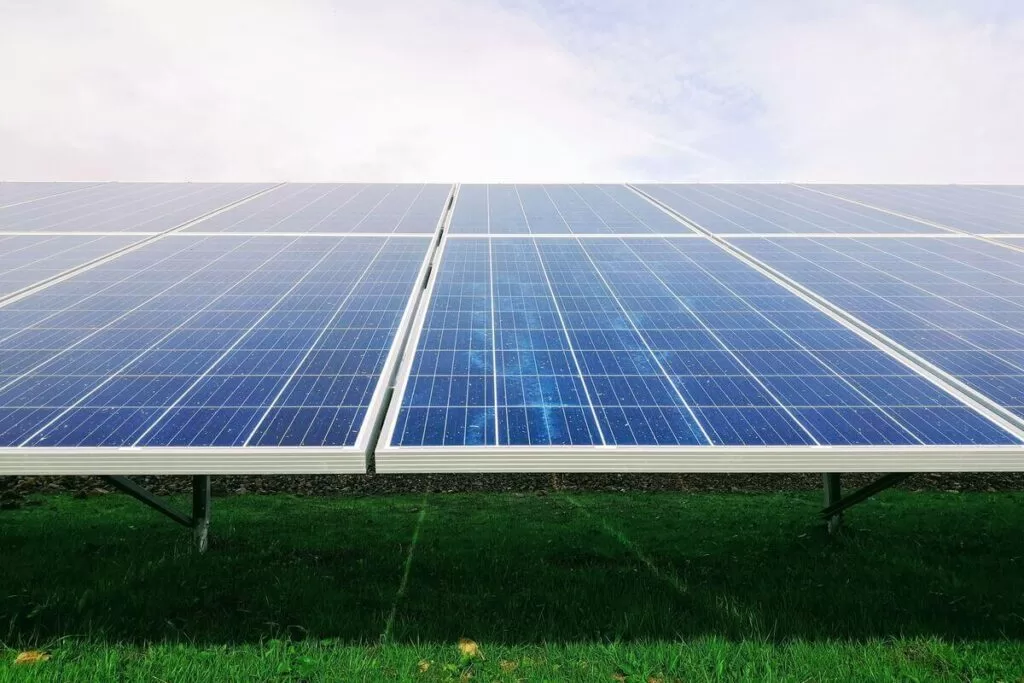 2. On grid vs off grid. Off grid vs on grid - diferenta intre on grid si off grid + criterii de alegere (2)